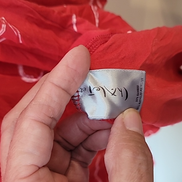 Chalet et ceci Mackenzie Top in Carmine Print ~ Crinkle Top - Picture 16 of 16